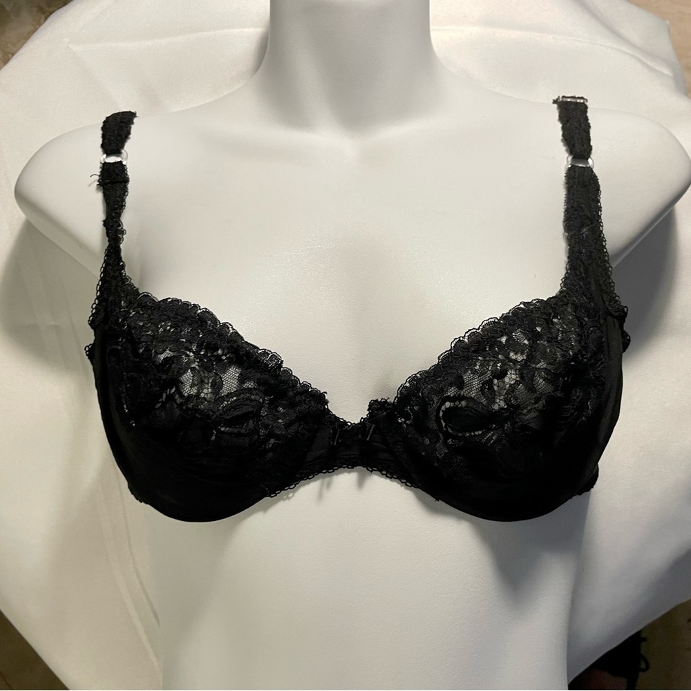 100% Silk Black Bra by Layla  32B  This 80’s Vintage is Excellent! ‼️Price Firm